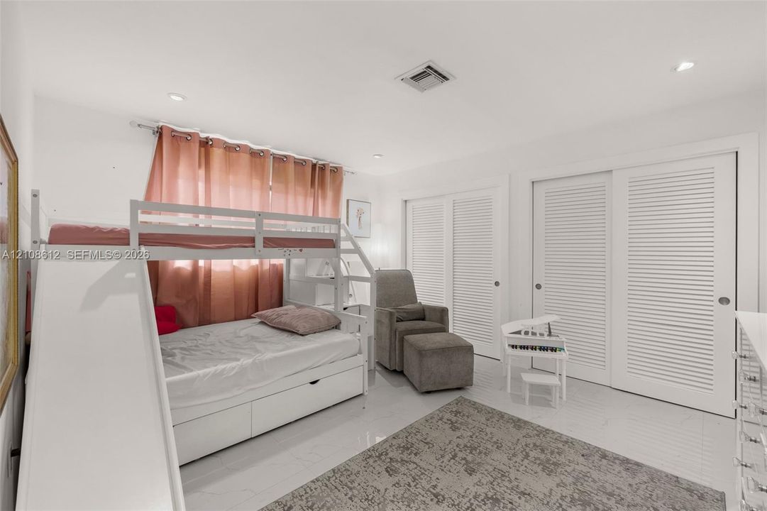 В аренду: $7,500 (4 спален, 3 ванн, 2686 Квадратных фут)