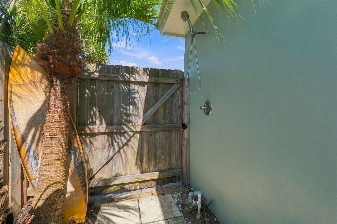 41-web-or-mls-139-Ellwood-Ave-35