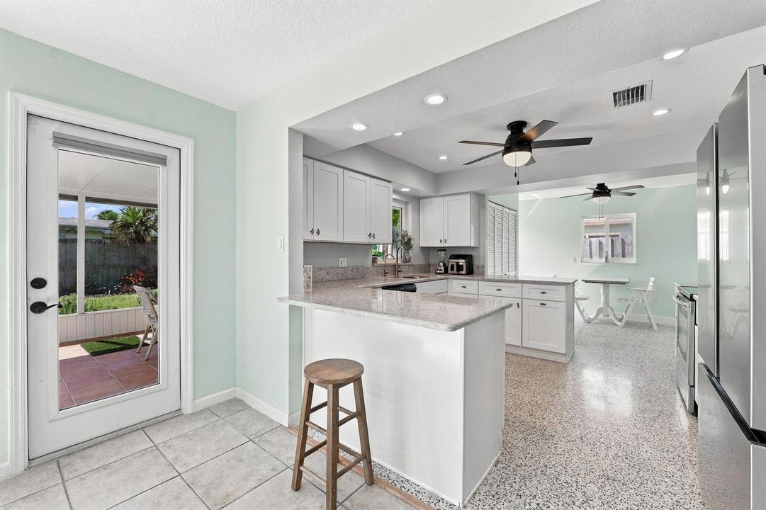 12-web-or-mls-139-Ellwood-Ave-6