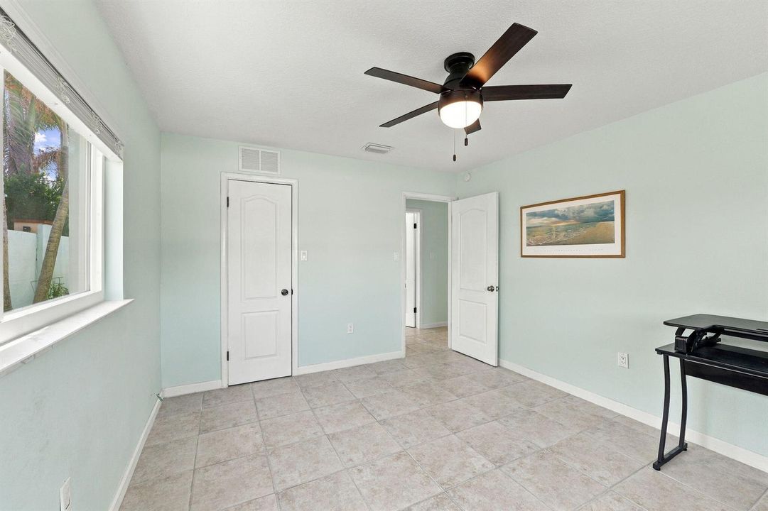 25-web-or-mls-139-Ellwood-Ave-19