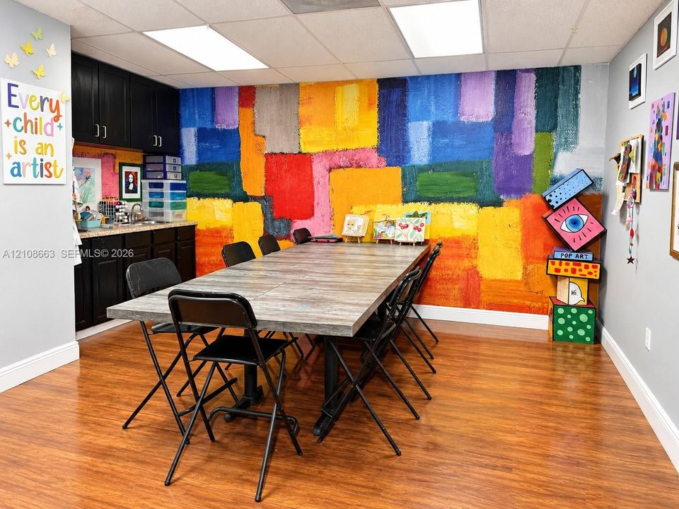Painting & Art Studio