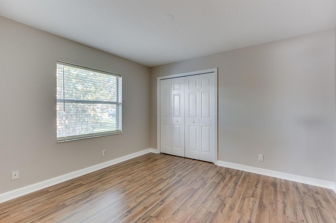 14185GreentreeDr-10