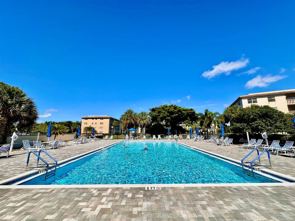 NEW BERMUDA VILLAGE POOL!