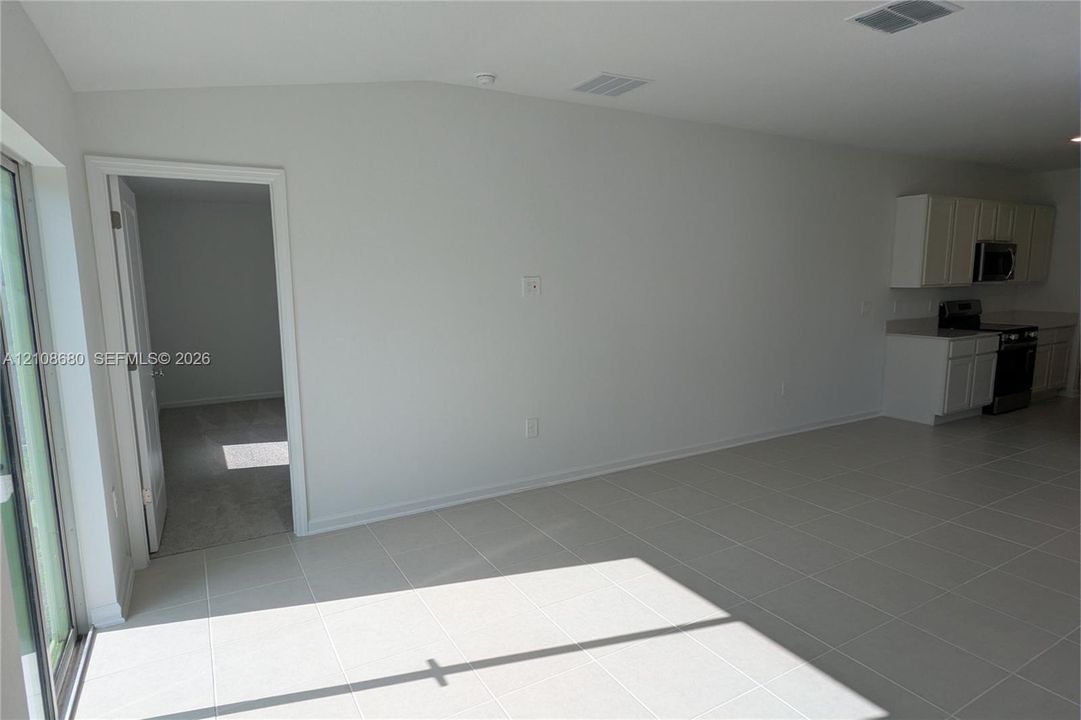 En Renta: $1,850 (3 camas, 2 baños, 1429 Pies cuadrados)