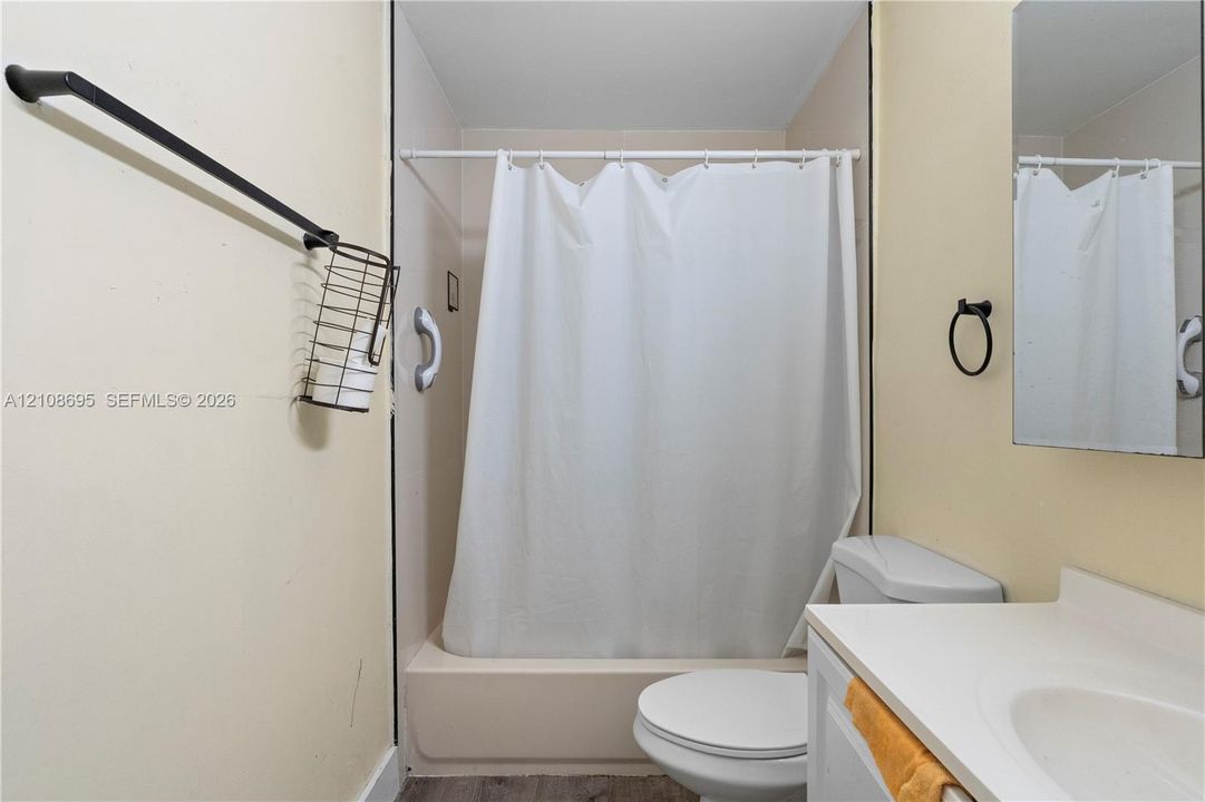 En Venta: $675,000 (0 camas, 0 baños, 2077 Pies cuadrados)