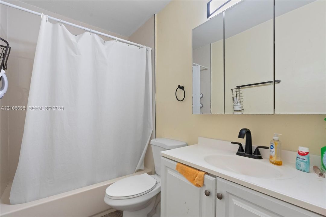 En Venta: $675,000 (0 camas, 0 baños, 2077 Pies cuadrados)