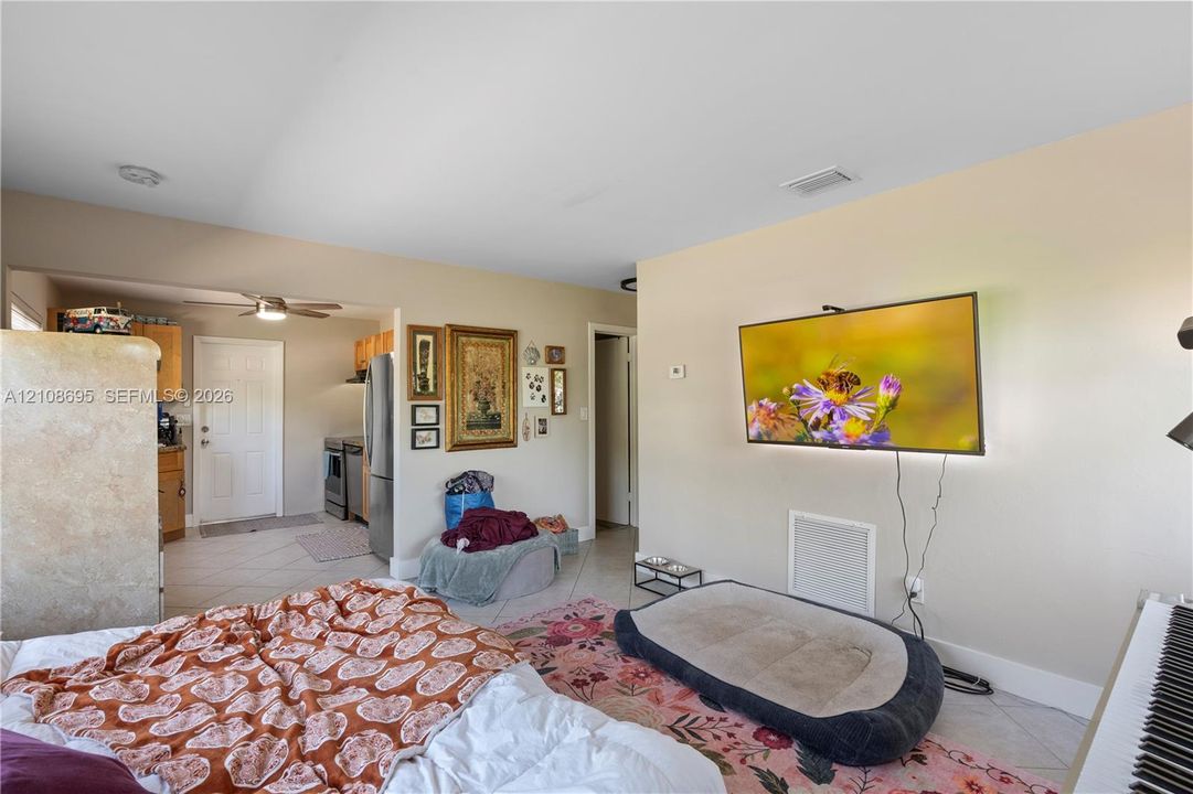 En Venta: $675,000 (0 camas, 0 baños, 2077 Pies cuadrados)