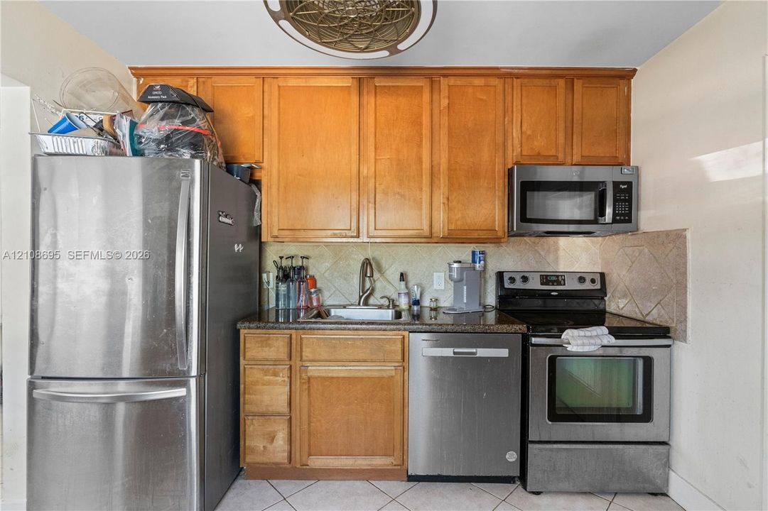 En Venta: $675,000 (0 camas, 0 baños, 2077 Pies cuadrados)