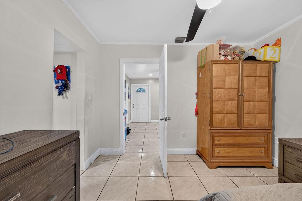 223NFstreetlakeworth-043