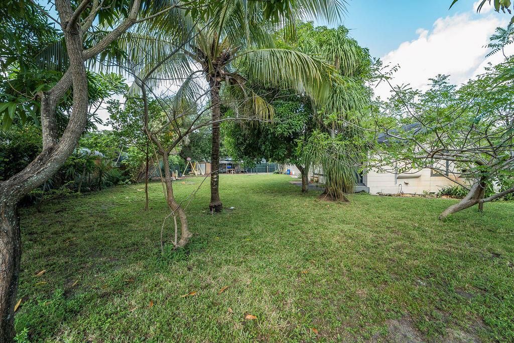 223NFstreetlakeworth-010