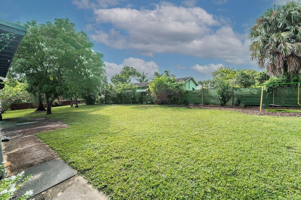223NFstreetlakeworth-004