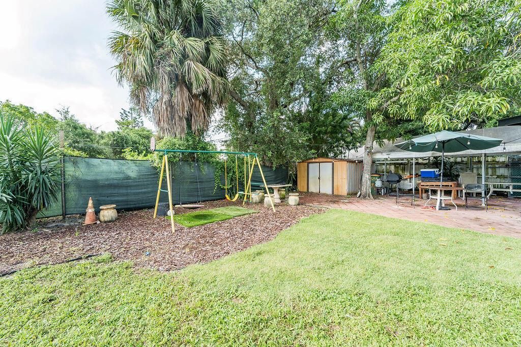 223NFstreetlakeworth-005