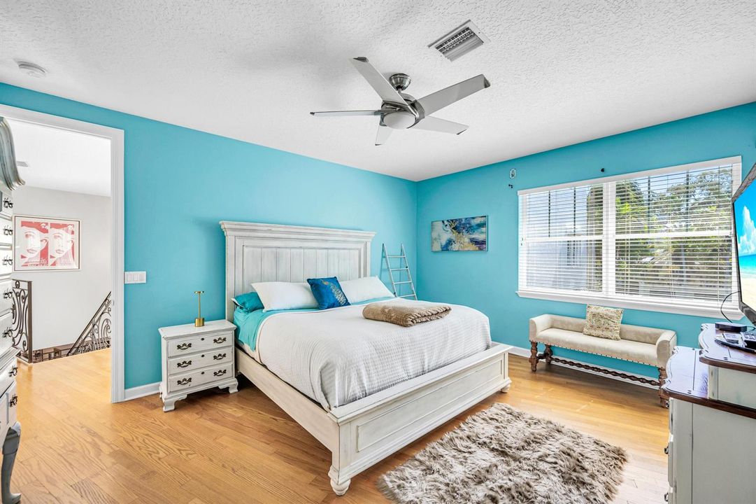 1627 E BROWARD BLVD-33
