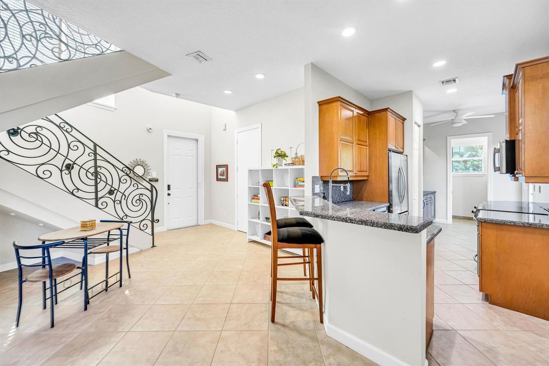 1627 E BROWARD BLVD-20