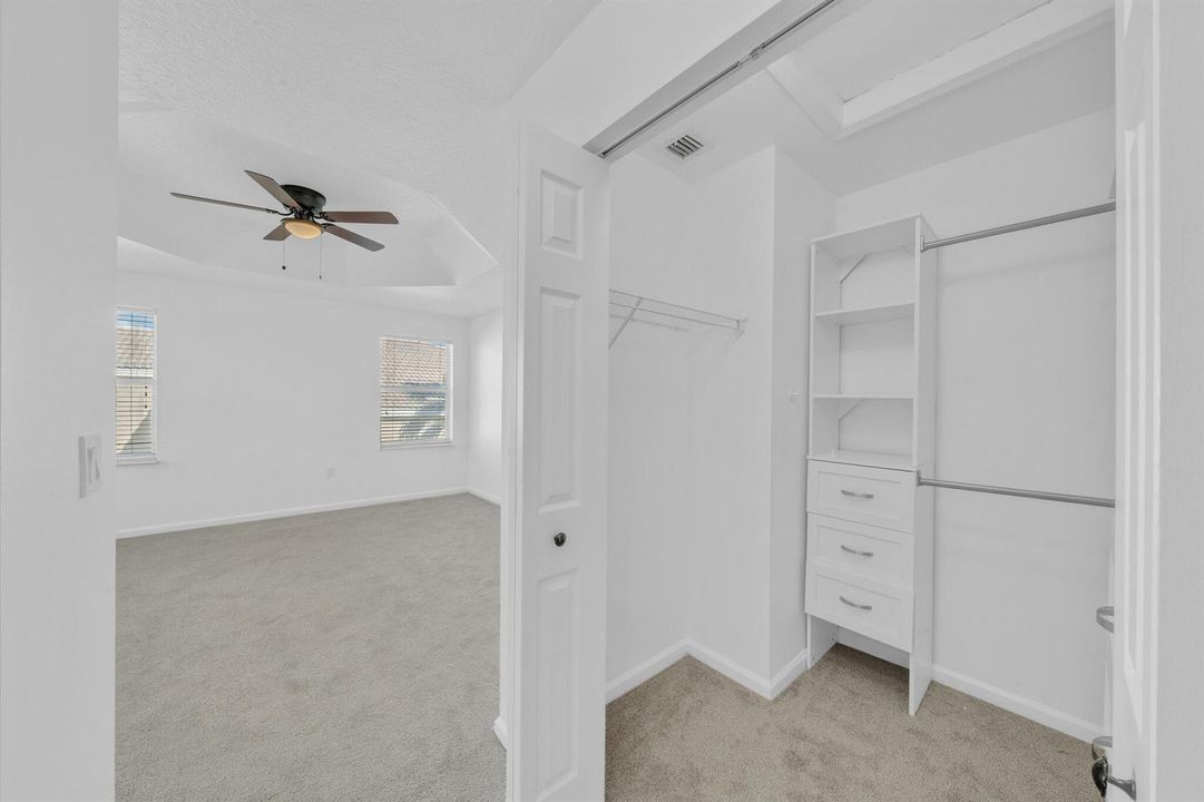 14 Primary Bedroom Suite (9)