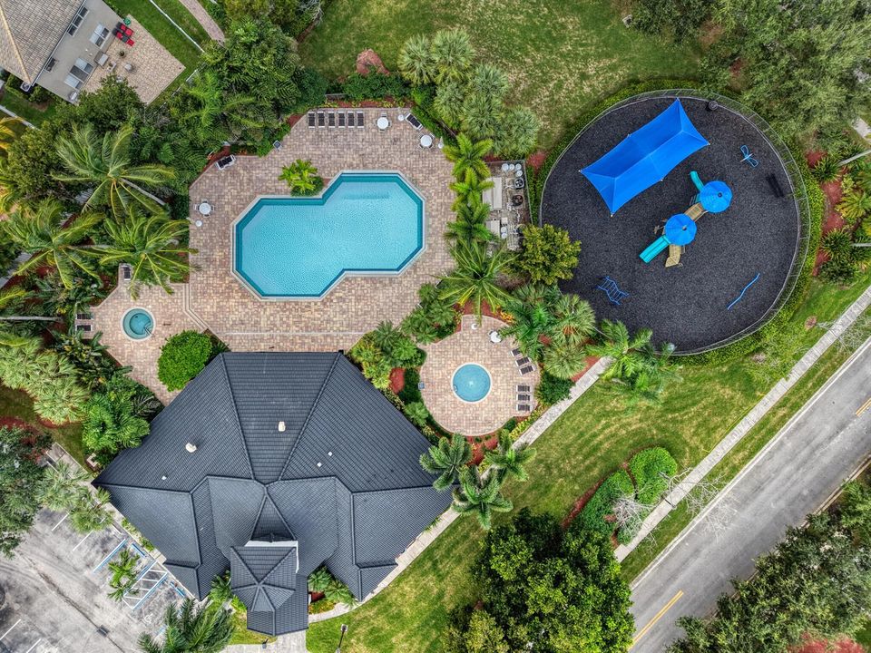 22 Clubhouse (3)