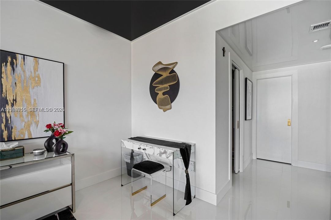 В аренду: $8,750 (2 спален, 2 ванн, 1645 Квадратных фут)