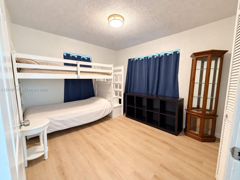 En Renta: $3,600 (3 camas, 2 baños, 1990 Pies cuadrados)