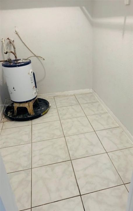 For Rent: $1,550 (1 beds, 1 baths, 730 Square Feet)