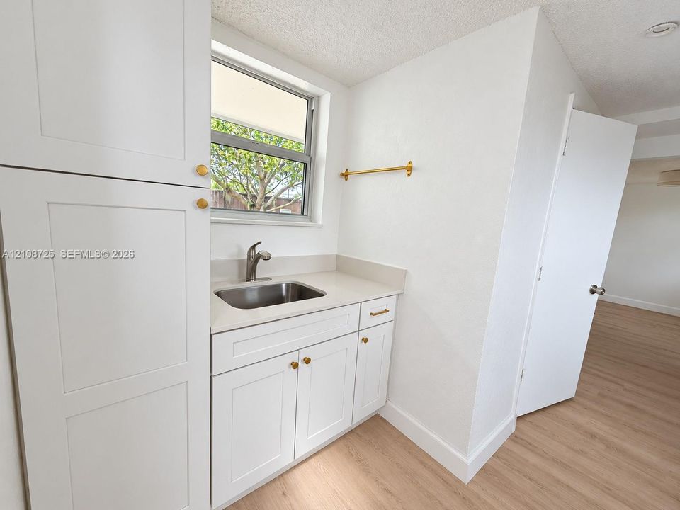 For Rent: $1,400 (1 beds, 1 baths, 0 Square Feet)