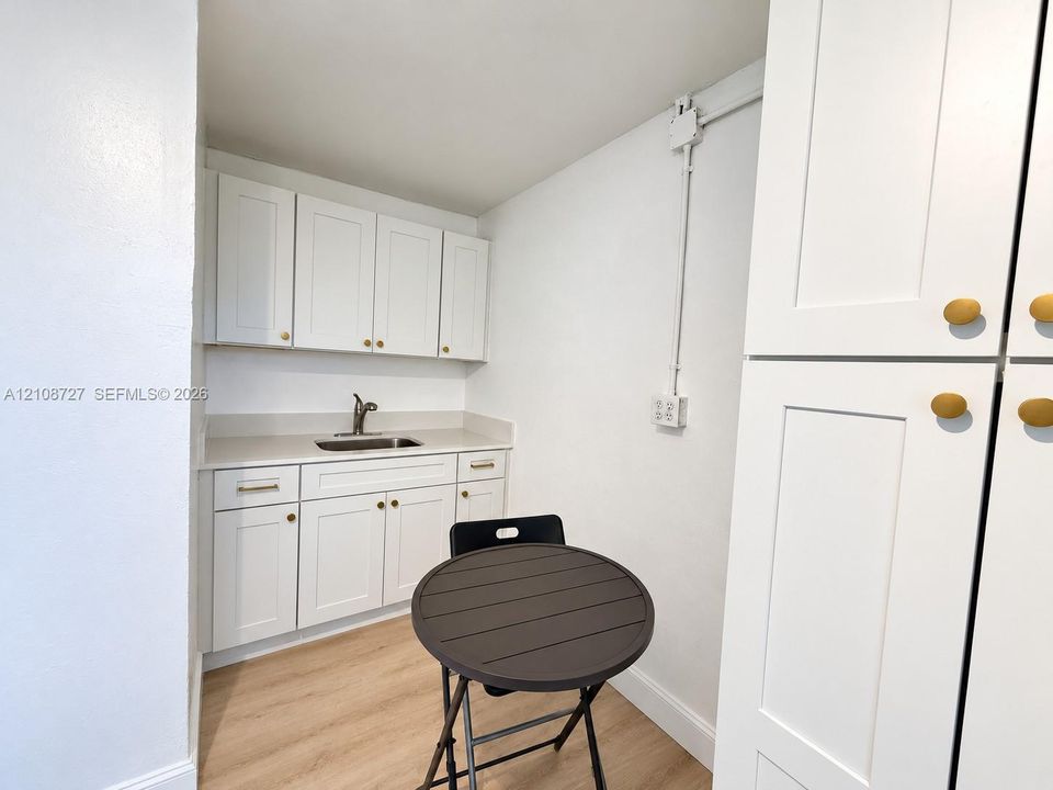 For Rent: $1,400 (1 beds, 1 baths, 0 Square Feet)