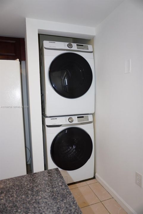 En Renta: $2,850 (3 camas, 2 baños, 1275 Pies cuadrados)