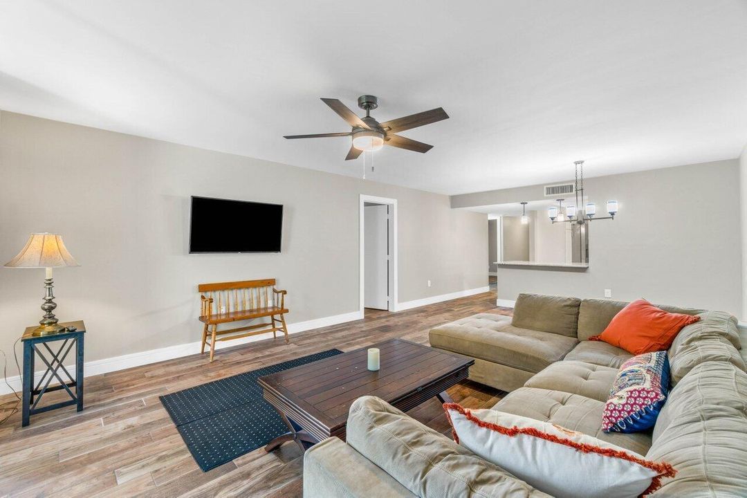 012-1555SouthFederalHighway-Unit203-Delr
