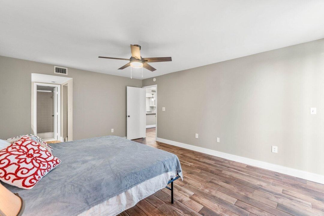 015-1555SouthFederalHighway-Unit203-Delr