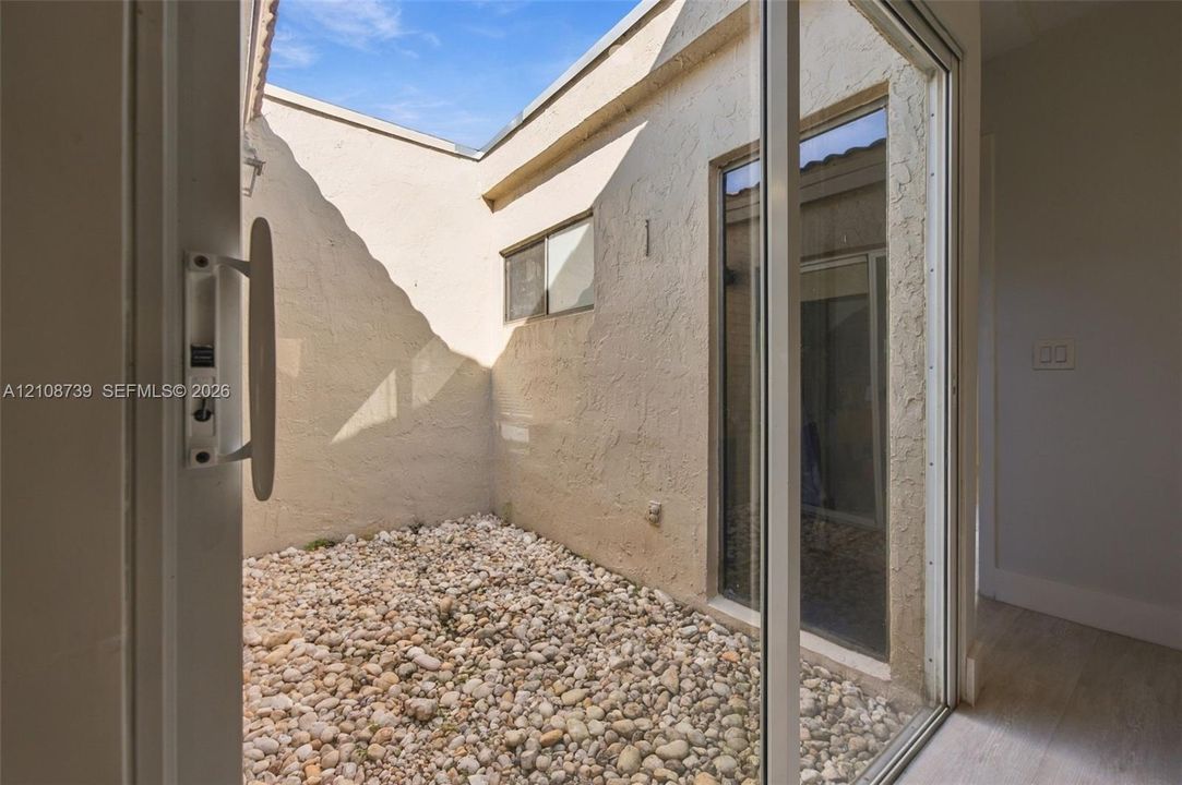 For Sale: $574,000 (3 beds, 2 baths, 1487 Square Feet)