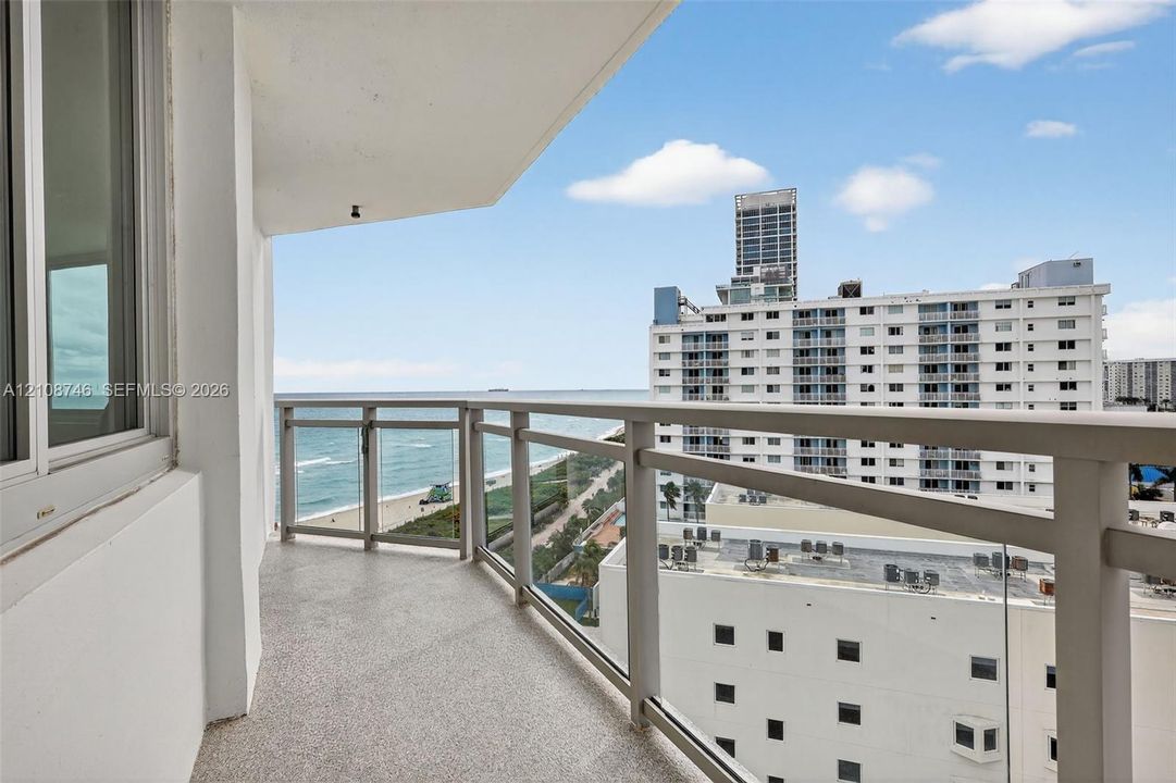 For Sale: $764,900 (2 beds, 2 baths, 1455 Square Feet)