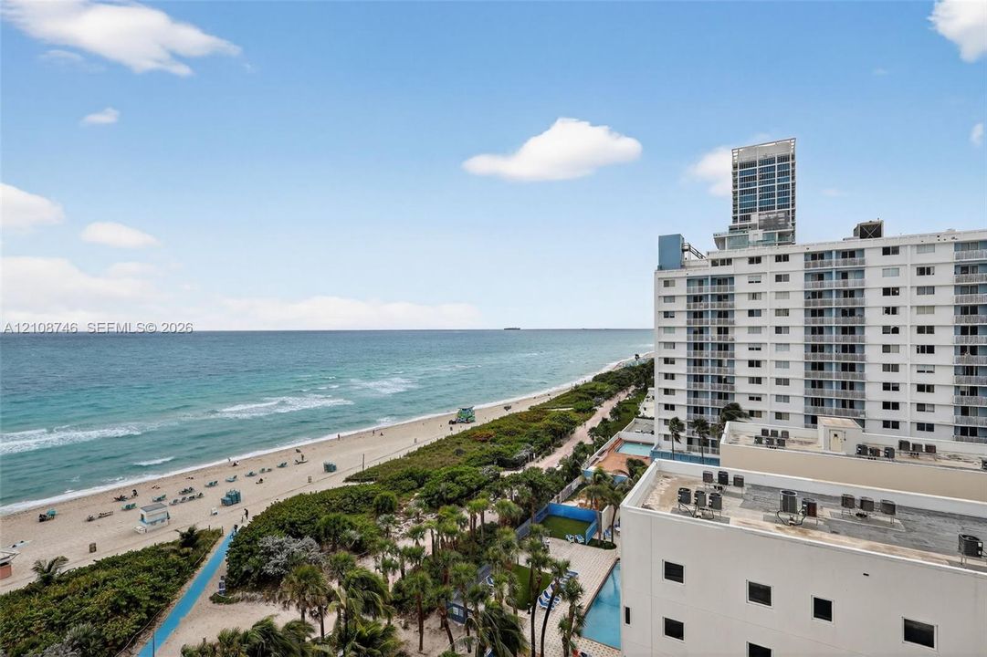 For Sale: $764,900 (2 beds, 2 baths, 1455 Square Feet)