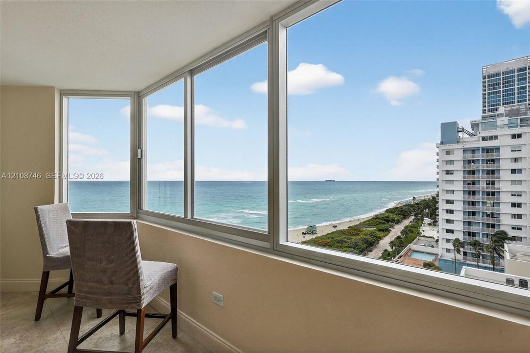 For Sale: $764,900 (2 beds, 2 baths, 1455 Square Feet)