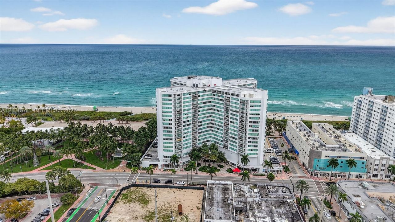 For Sale: $764,900 (2 beds, 2 baths, 1455 Square Feet)
