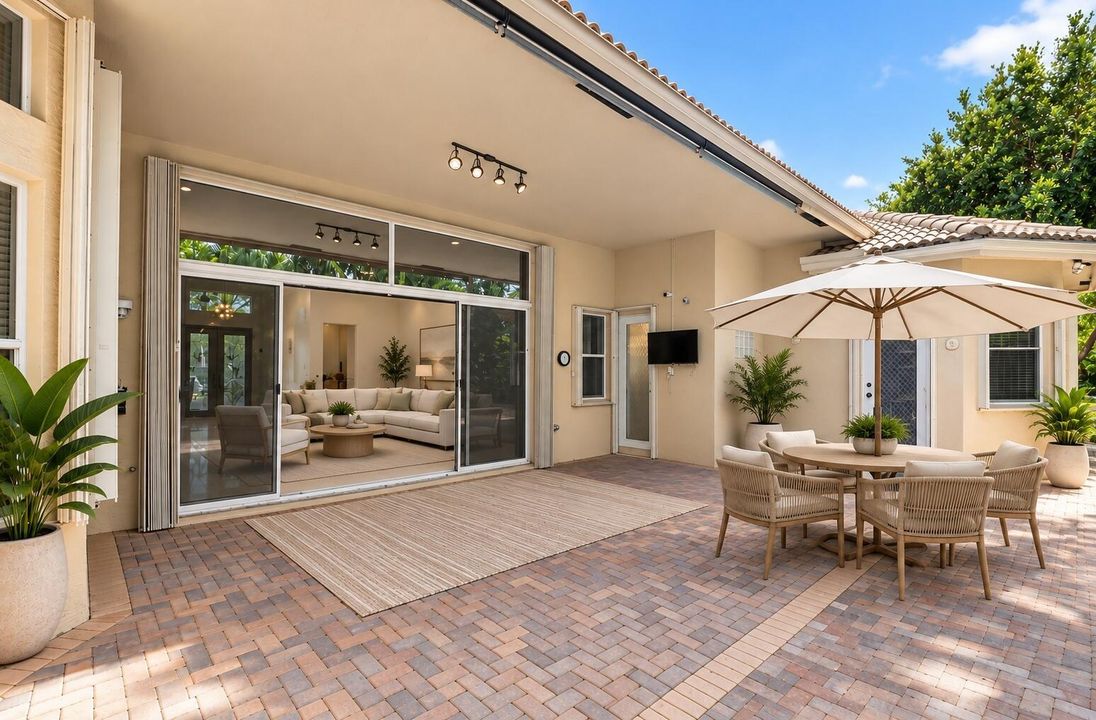 6940 outdoor patio