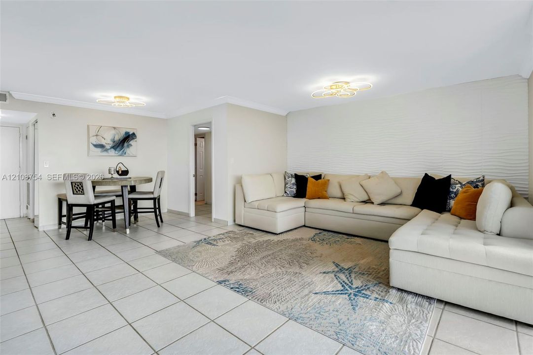 En Venta: $259,000 (2 camas, 2 baños, 1073 Pies cuadrados)