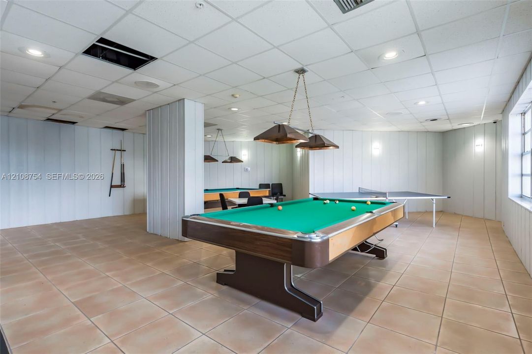 En Venta: $259,000 (2 camas, 2 baños, 1073 Pies cuadrados)