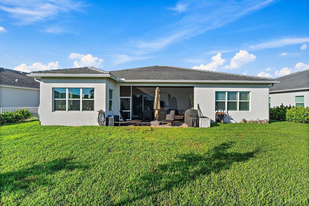 072-9891SWLegacyDr-Stuart-SMALL