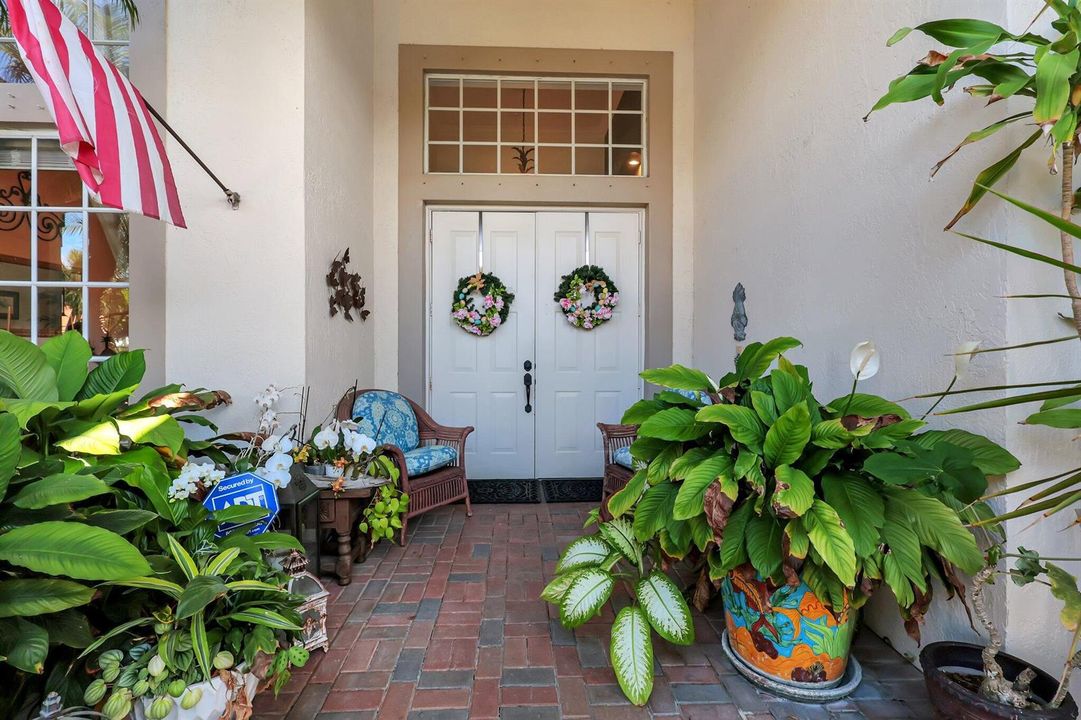 5-web-or-mls-4680Manderly_21