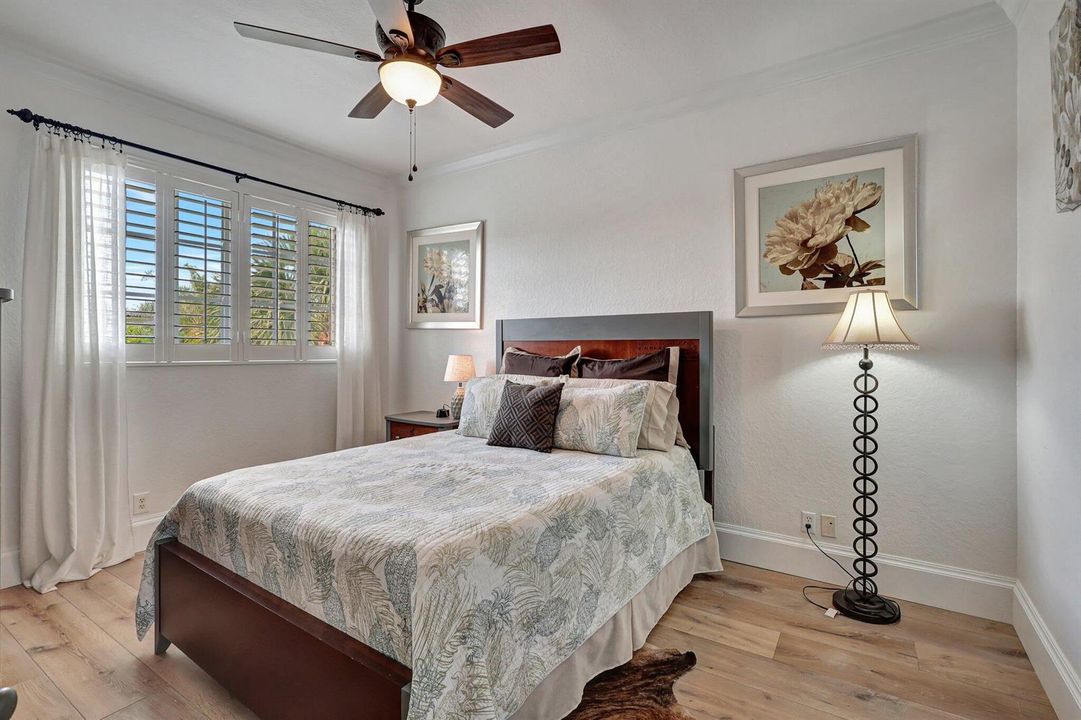 41-web-or-mls-4680Manderly_201