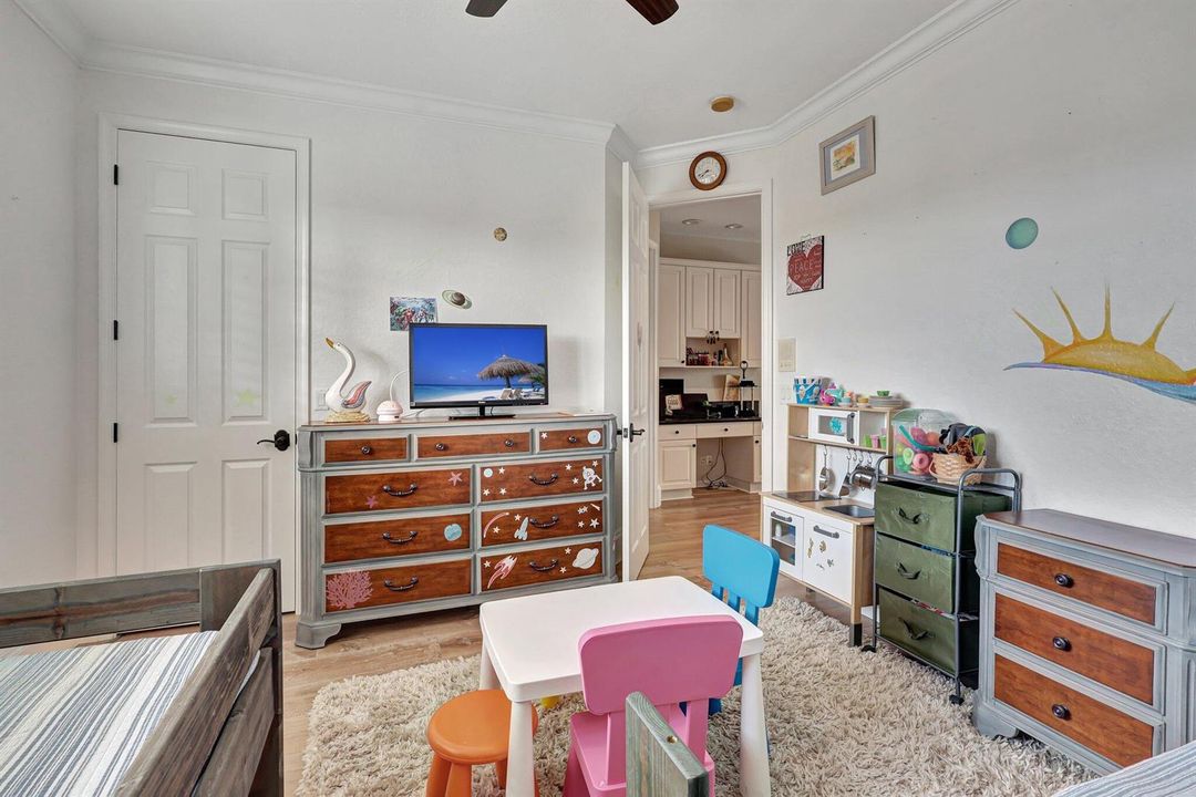 40-web-or-mls-4680Manderly_196 (1)