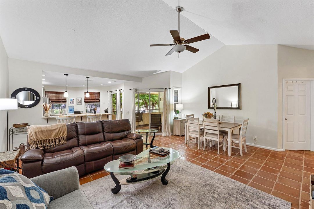 013-6662ViaRegina-BocaRaton-FL-33433-SMA