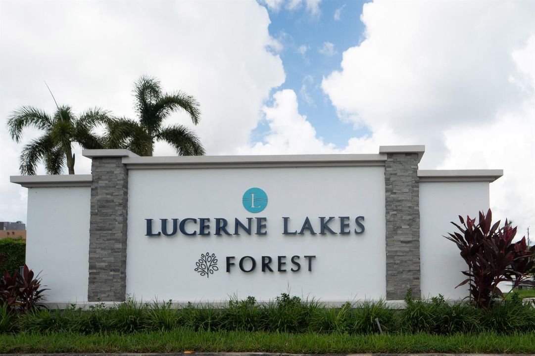 Lucerne Lakes Blvd 401-8