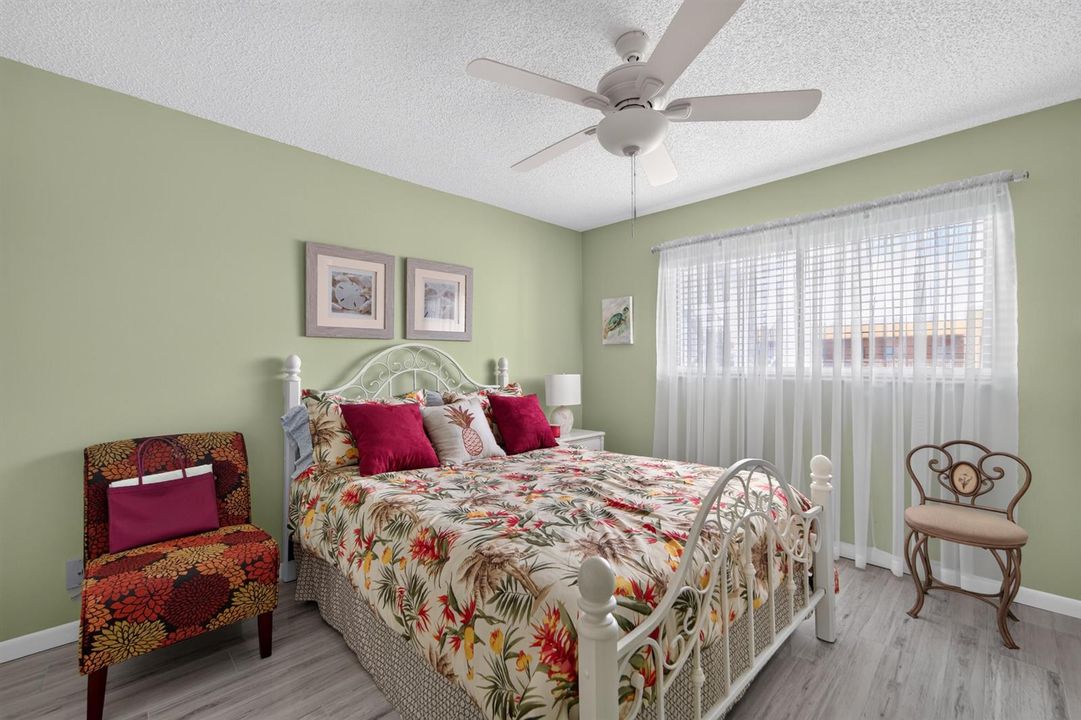 Guest bedroom