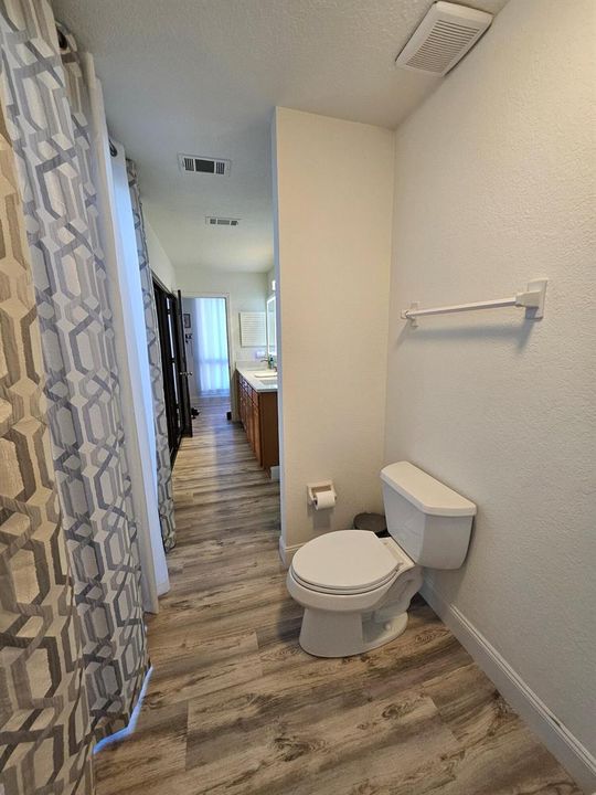 bathroom1