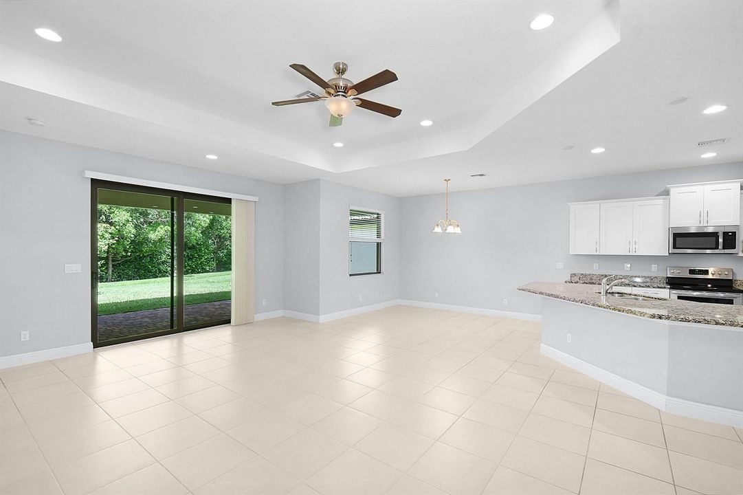 FAMILY ROOM WITH ACCESS TO BACK PATIO