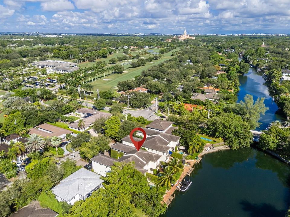 For Sale: $3,895,000 (4 beds, 4 baths, 3451 Square Feet)