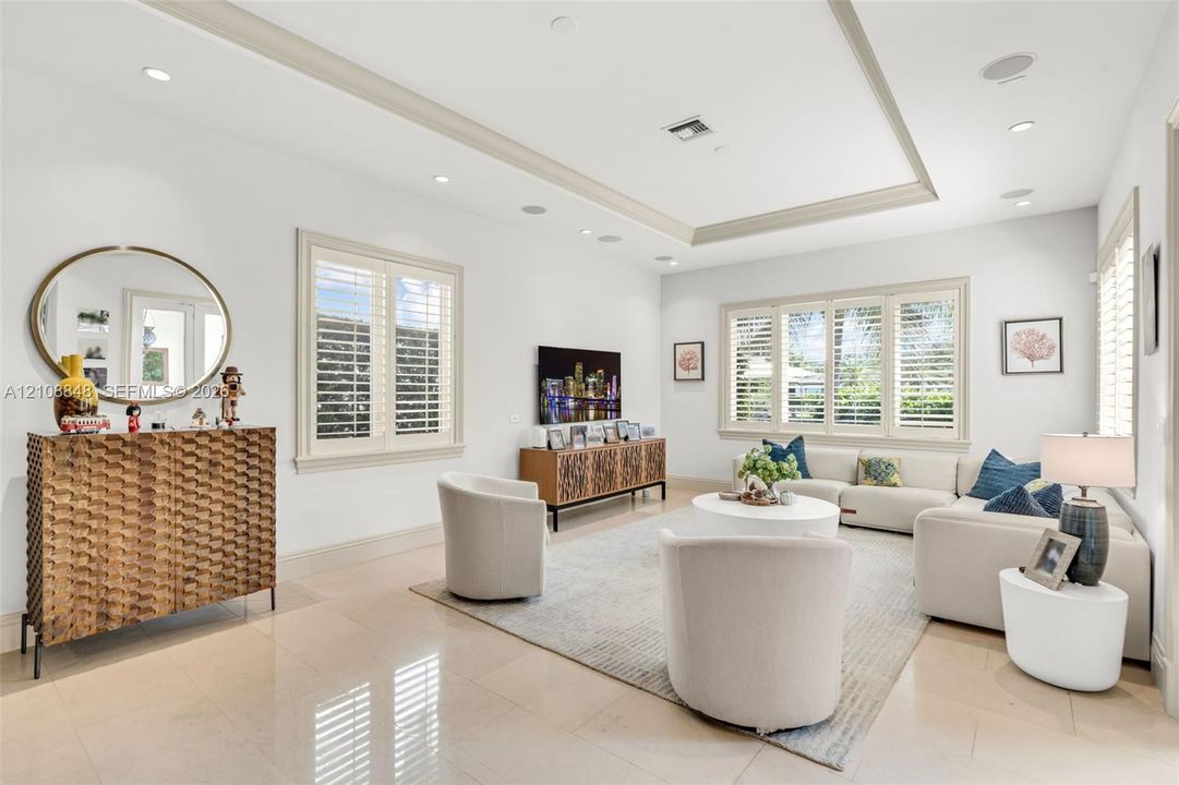 For Sale: $3,895,000 (4 beds, 4 baths, 3451 Square Feet)