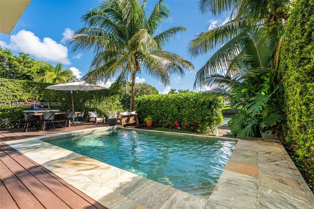 For Sale: $3,895,000 (4 beds, 4 baths, 3451 Square Feet)