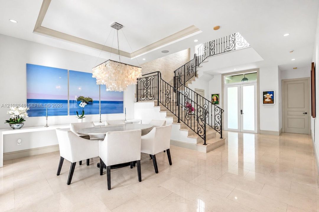 For Sale: $3,895,000 (4 beds, 4 baths, 3451 Square Feet)