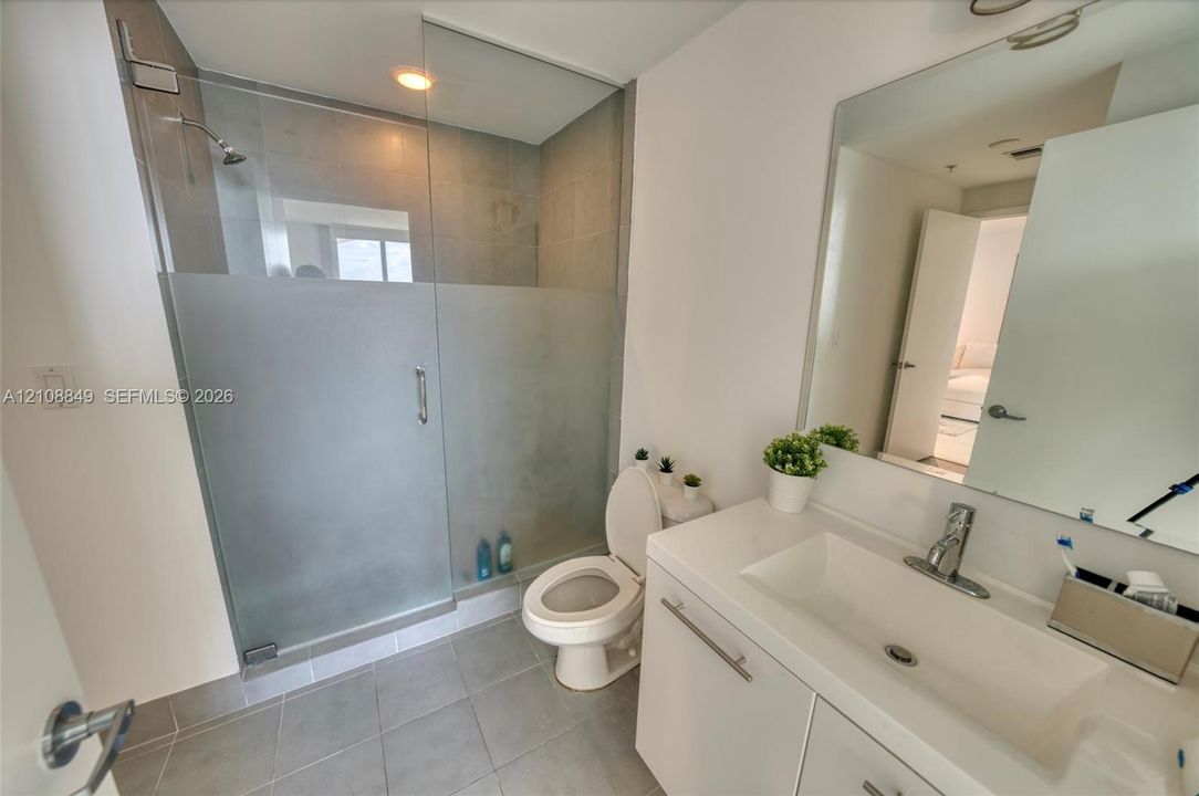 For Sale: $1,500,000 (2 beds, 2 baths, 1987 Square Feet)
